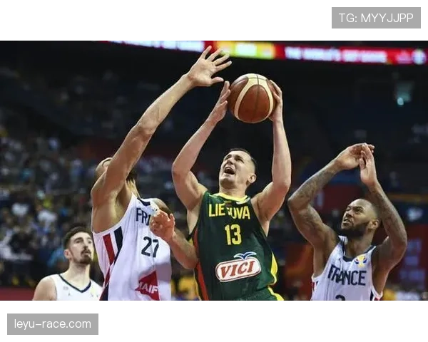干扰球国际规则差异详解：FIBA与NBA判罚标准解析